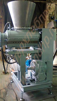 Машина выпрессовывающая отсадочная для производства жгутов конфетных (пралиновых) масс ШПФ-10/12 - фото 7007